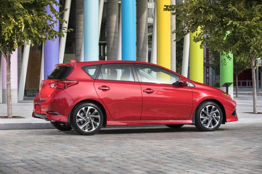  Toyota Corolla iM 2016 года  (NA) (фото 15 из 30)